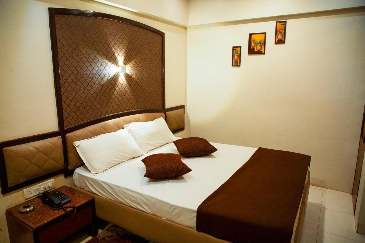 Hotel Ashoka Mire Экстерьер фото